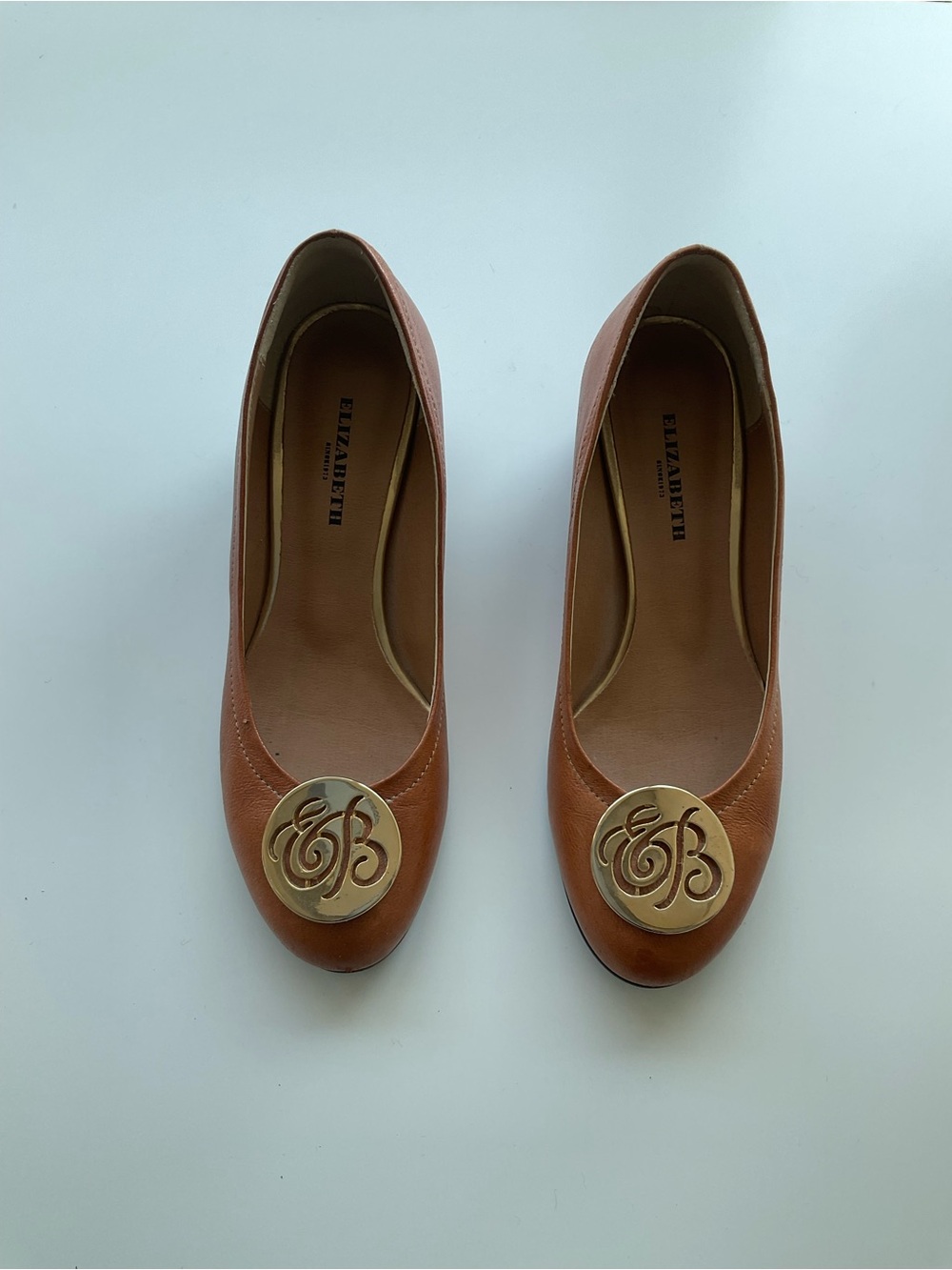 Elizabeth Camel Leather Round-Toe Flats / low heel with Gold Medallion